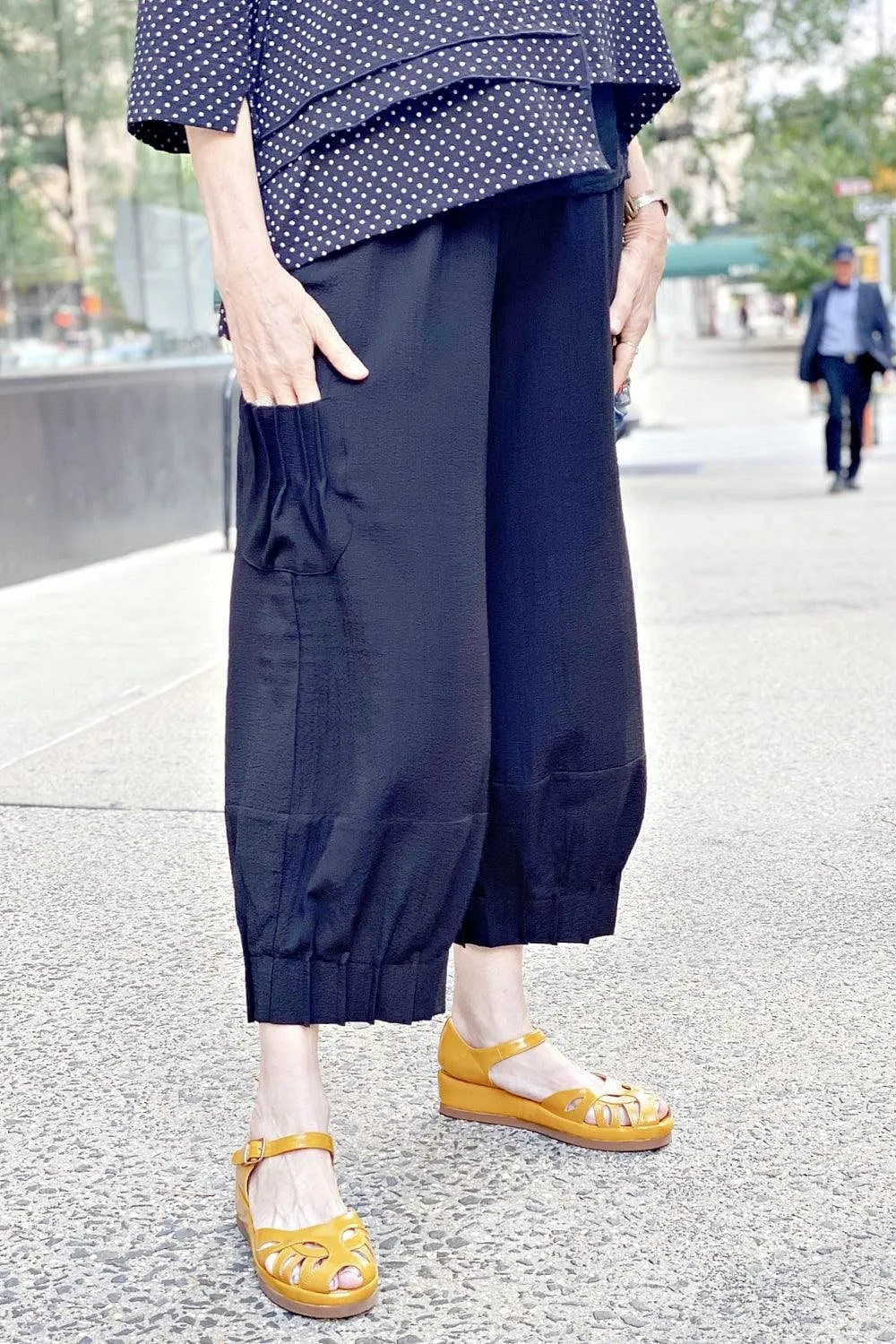 Bottom Pleat Pant